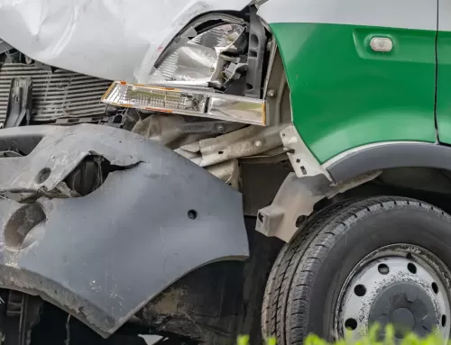Signs Your Commercial Truck Needs Collision Repair
